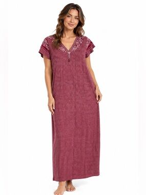 Marshal Nighties Floral Embroidered Pajamas Size Small Red Woven Long Sleeve